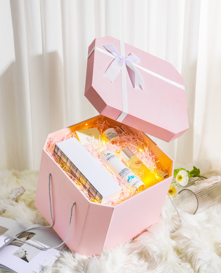 Square Novelty Ribbon Birthday Gift Box Packing Box Paper Gift for Customized Logo Size