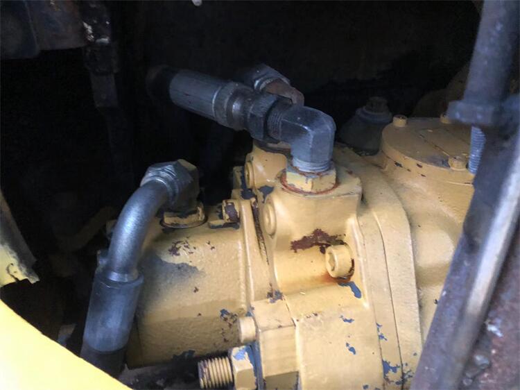Made in Japan Used CAT 304 Mini Excavator in Shanghai and Original Hydraulic Pump