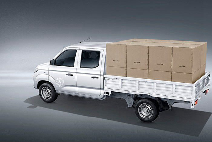 Diesel Fuel Type 1.5T 4X2 Cargo Van Customized Cummins Mini Truck With Manual Steering
