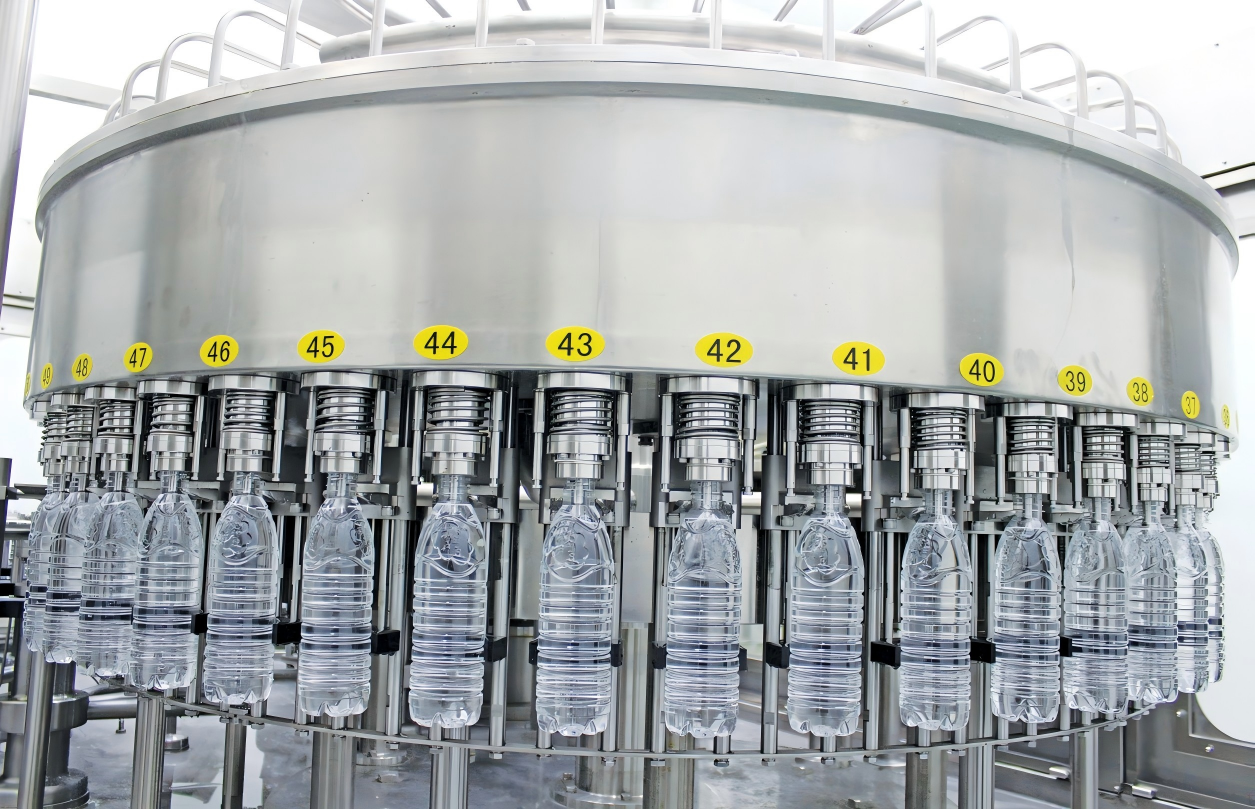 Mineral Bottled Water Filling Production Line Blowing Capping Combi Block