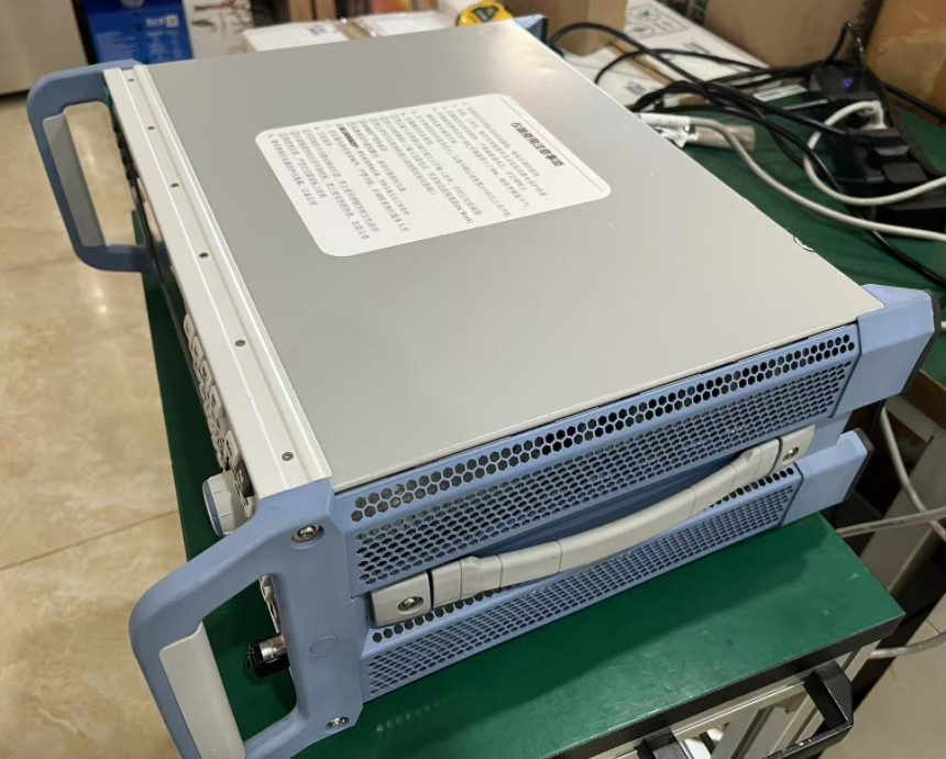 R&S FSVA 3044 Rohde & Schwarz Signal and Spectrum Analyzers 10 Hz -44 GHz
