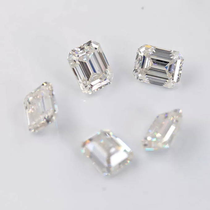 1.6ct~2.7ct Synthetic Emerald CVD Lab Grown Diamond With IGI Certification