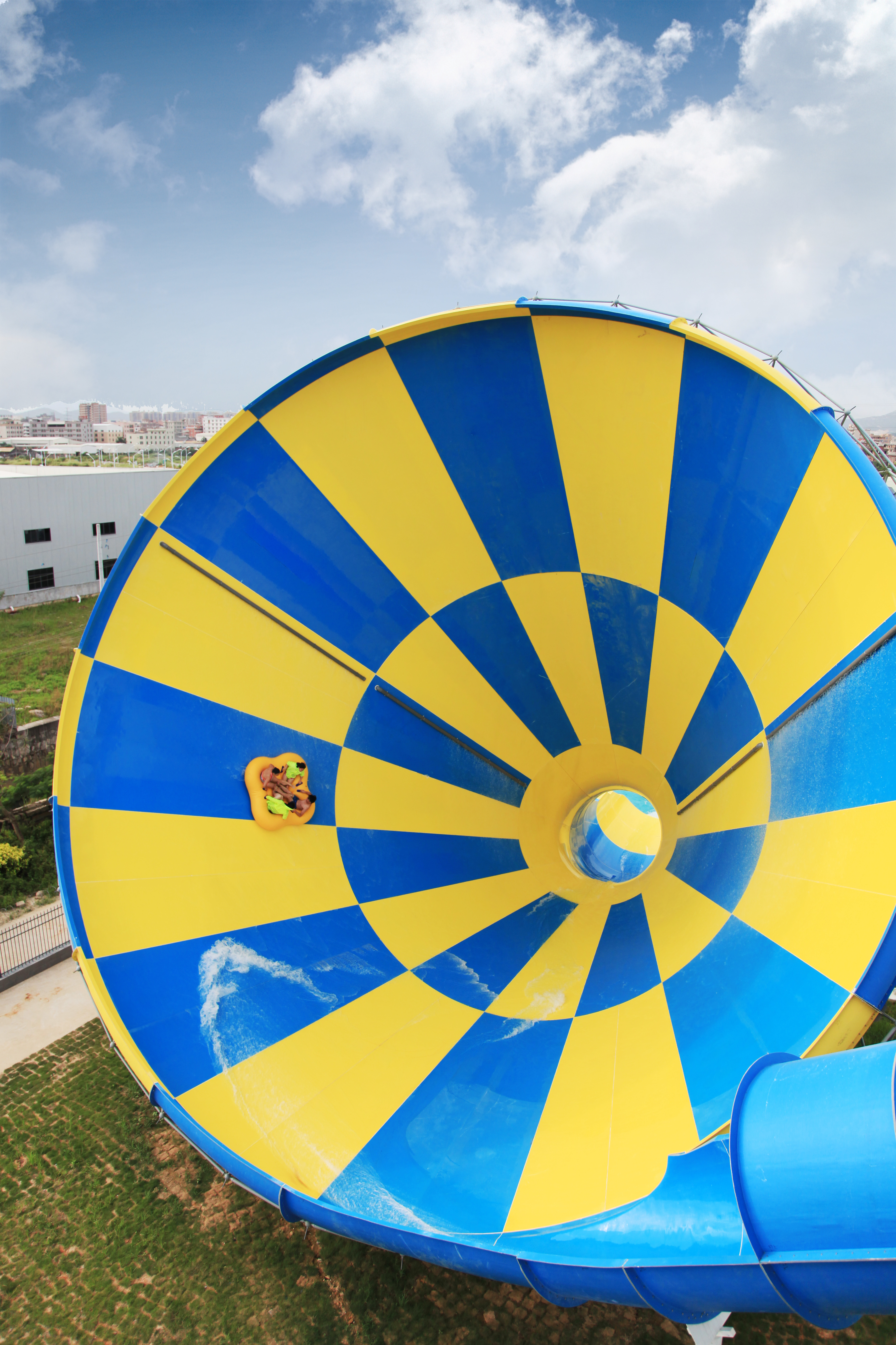 Funny Giant Super Tornado Water Slide , Capacity 720 Riders Per Hour for Aqua Park