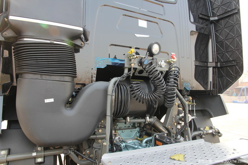 World high level HOWO A7 6x4 series tractor with ABS EVB ASR EBL TMP AMT technology