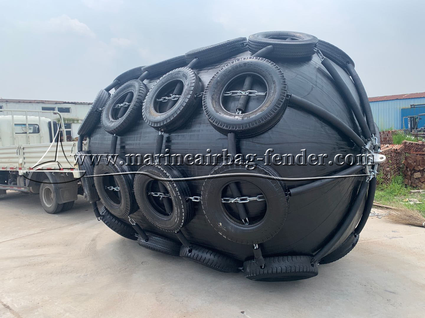 Dia 0.3m-4.5m Ships Pneumatic Rubber Fender For Marine Applications