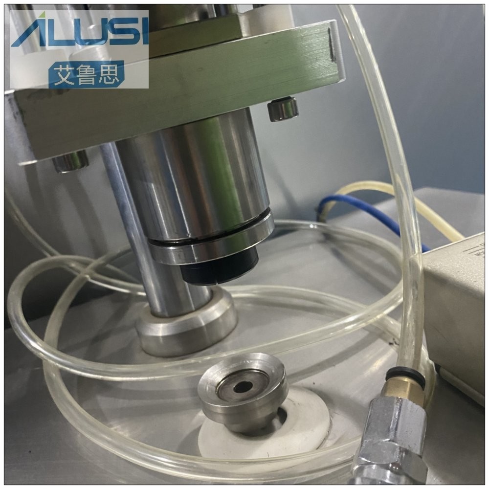 Semi Automatic 20-30bot/Min Perfume Bottle Cap Crimping Screwing Machine With Pedal