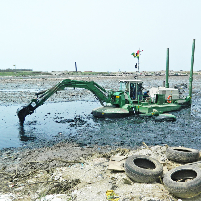 Made in China Amphibious Dredger with Hydraulic Cutter Head