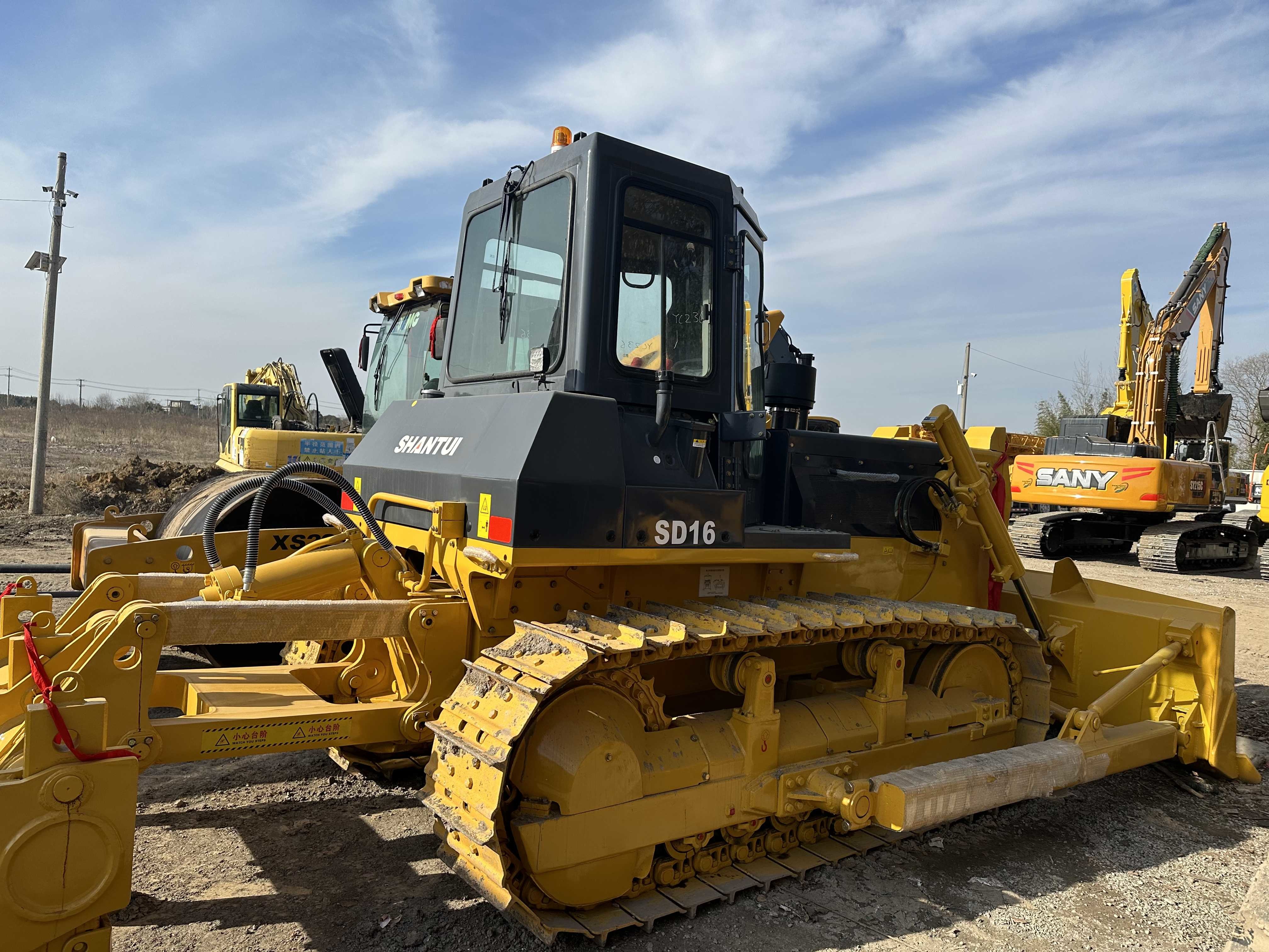Shantui SD16 Used Bulldozer Second Hand Earth Moving Equipment