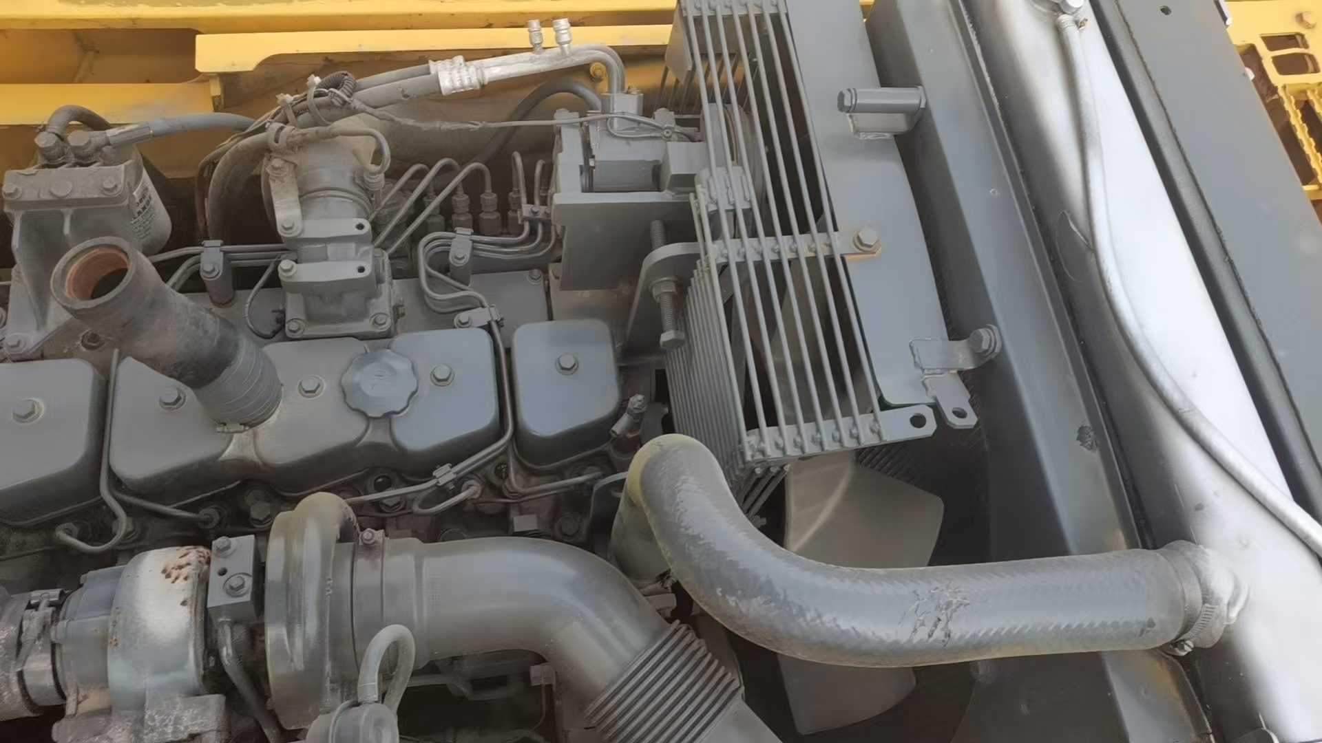 Used Komatsu PC300-7 Excavator with 180 kW Engine Power Hydraulic Crawler Digger