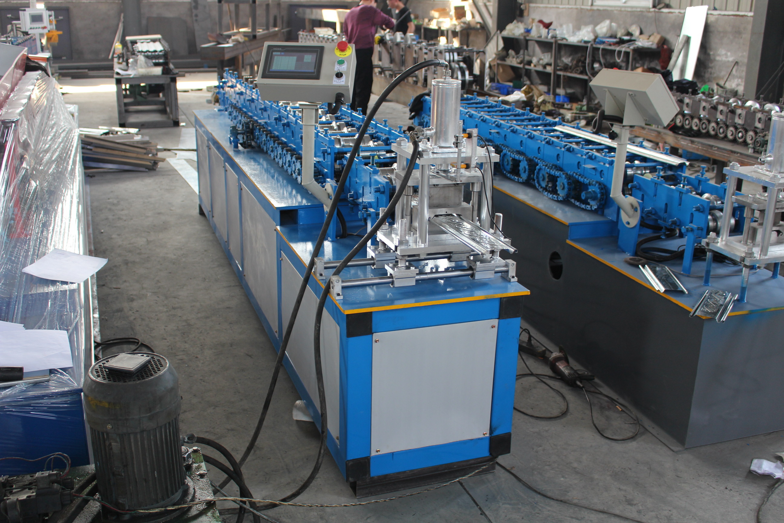 380v 50hz 3 Phase Shutter Door Rolling Machine Hydraulic Cutting