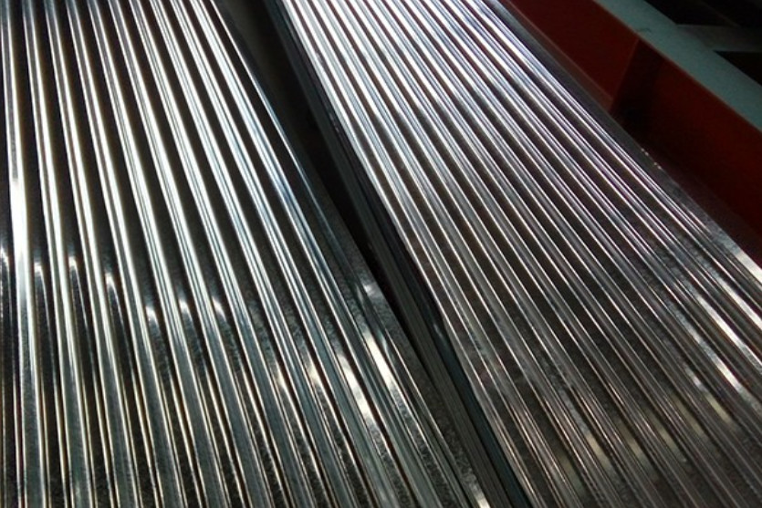 Curved 1.2mm Corrugated Steel Sheet GI Roofing Sheet For Cladding