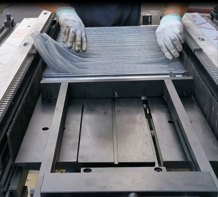 Single Double Rows Intercooler Radiator Core Assembly Machine And Cooling Core Builder