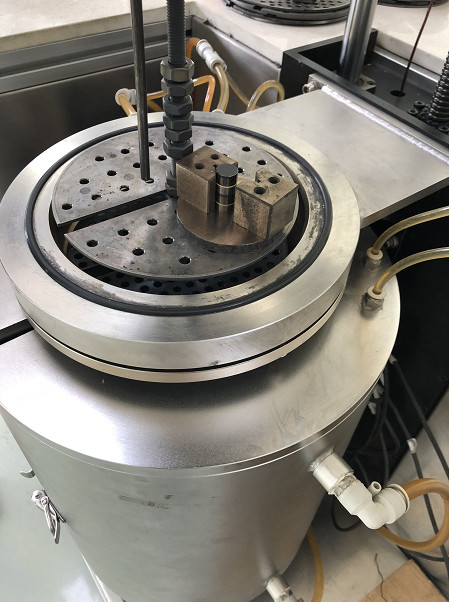 Automated 950° Quartz Glass Tube Vacuum Brazing Machine With Water Cooling