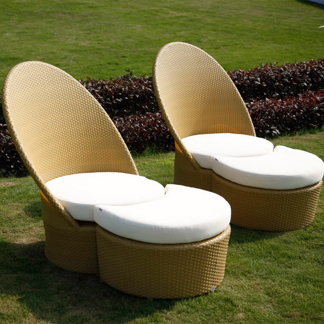 Garden Chair Furniture Waterproof Wicker Garden Sofas in Modern Rattan Design for Outdoor