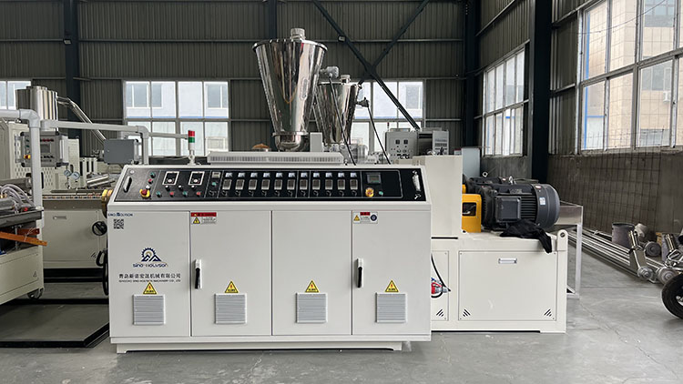 Counter Rotating Conical Twin Screw WPC Wall Panel Making Machine With 38CrMoALA Screw Material