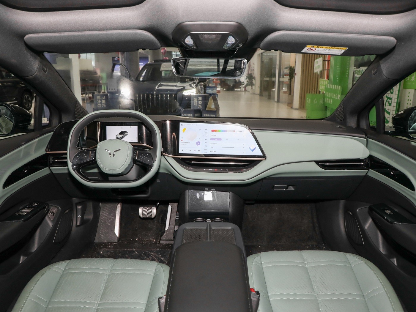 2024 Pure Electric Hongqi EH7 Electric Car With Range 820km