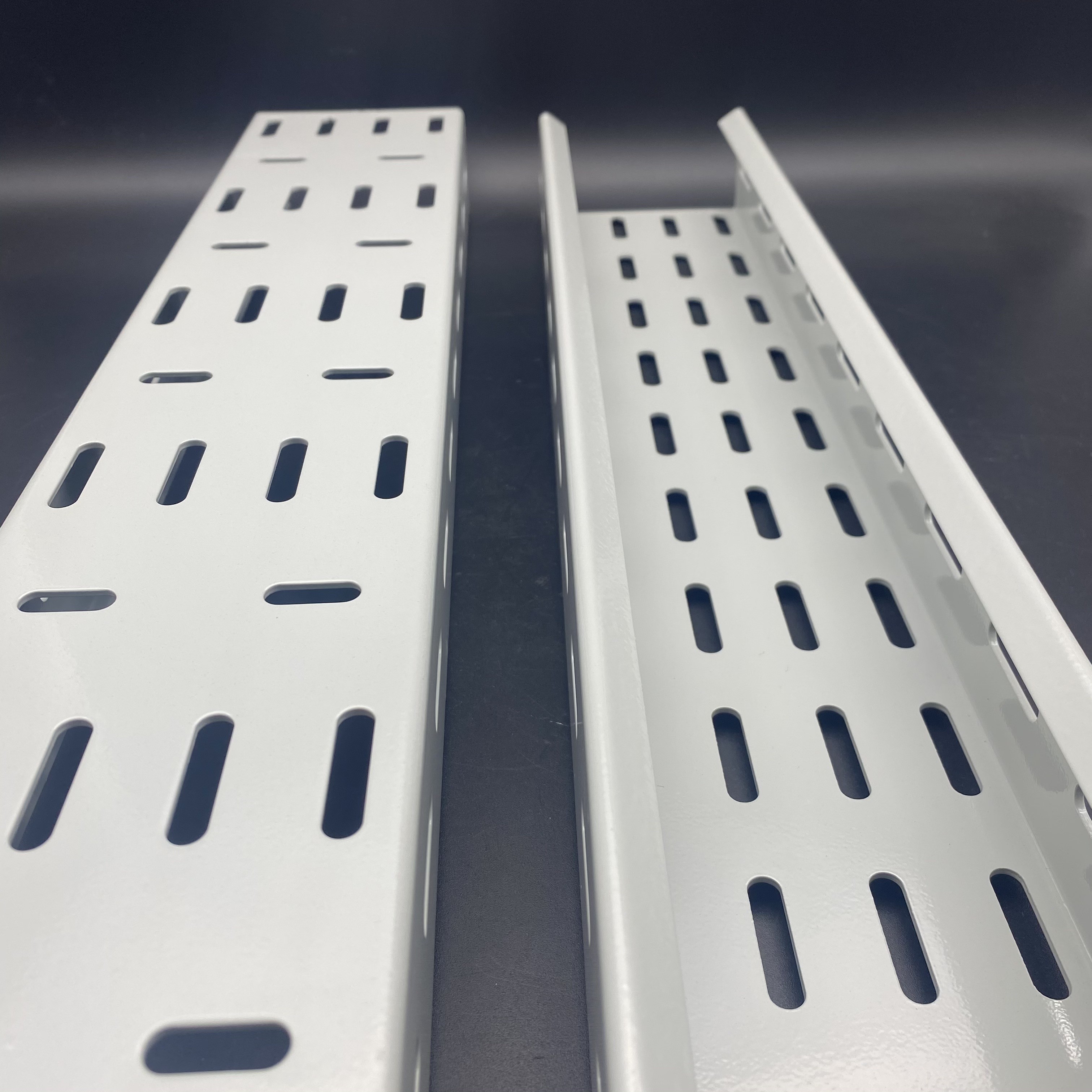 Customized Metal Steel Powder Coated Customized 600mm Slotted Cable Trays
