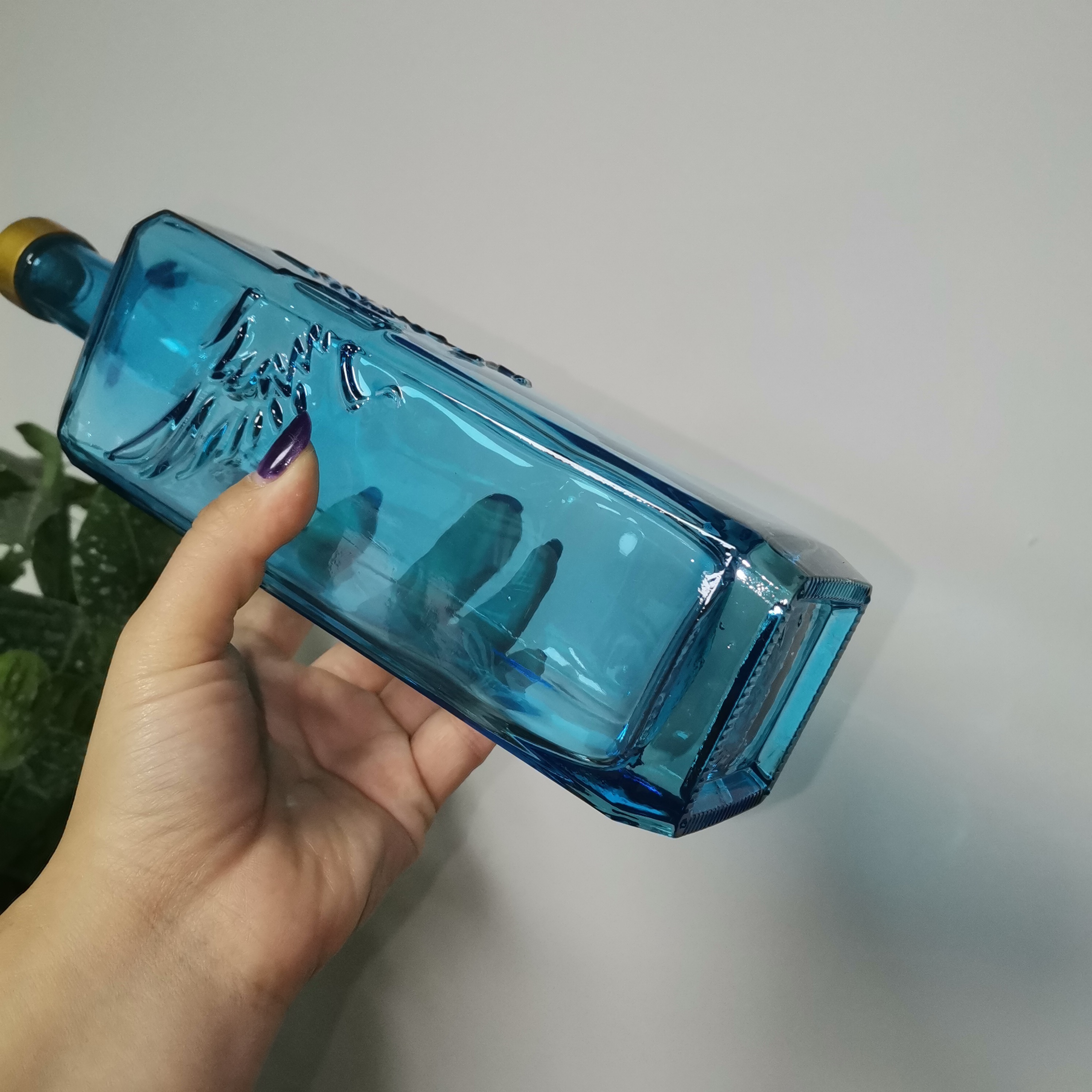 500ml 750ml 700ml 1l Transparent Blue Sky Ocean Color Spirit Glass Bottle