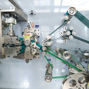 2025 New Full Servo Underpad Making Machine All Automatic With Professional