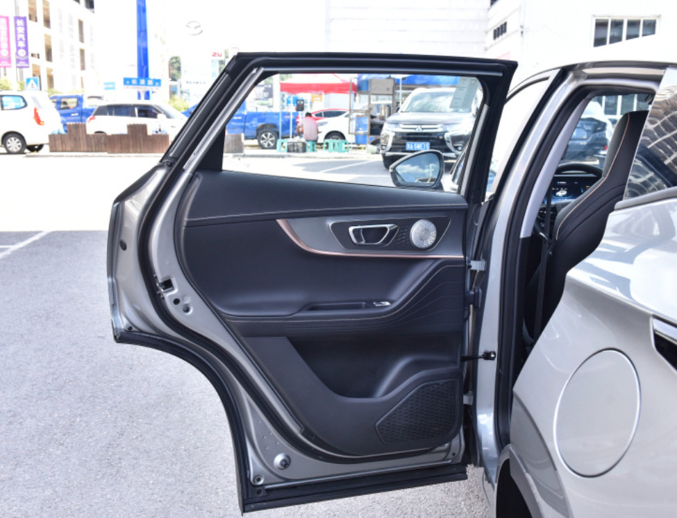 cheaper Chery Omoda 1.5T CVT version 5 seats L4 Petrol 2 WD second hand car