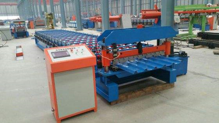 380V Metal Roof Forming Machine Build - In Energy Saving Frequency Converter