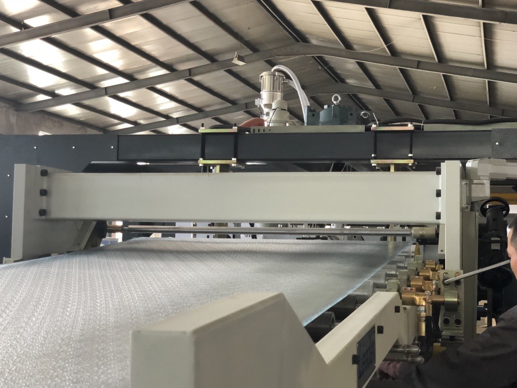 2100mm Plastic Sheet Extrusion Machine For Solid Polycarbonate Transparent / Clear Roofing Sheet