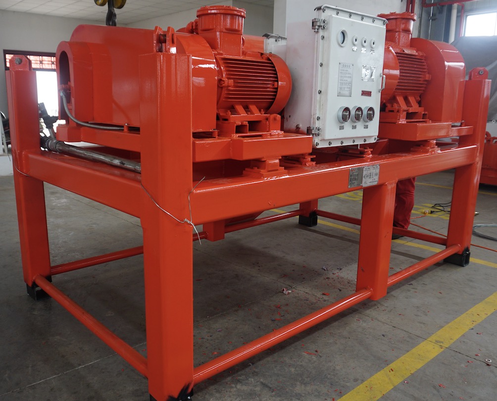 Drilling fluids centrifuge