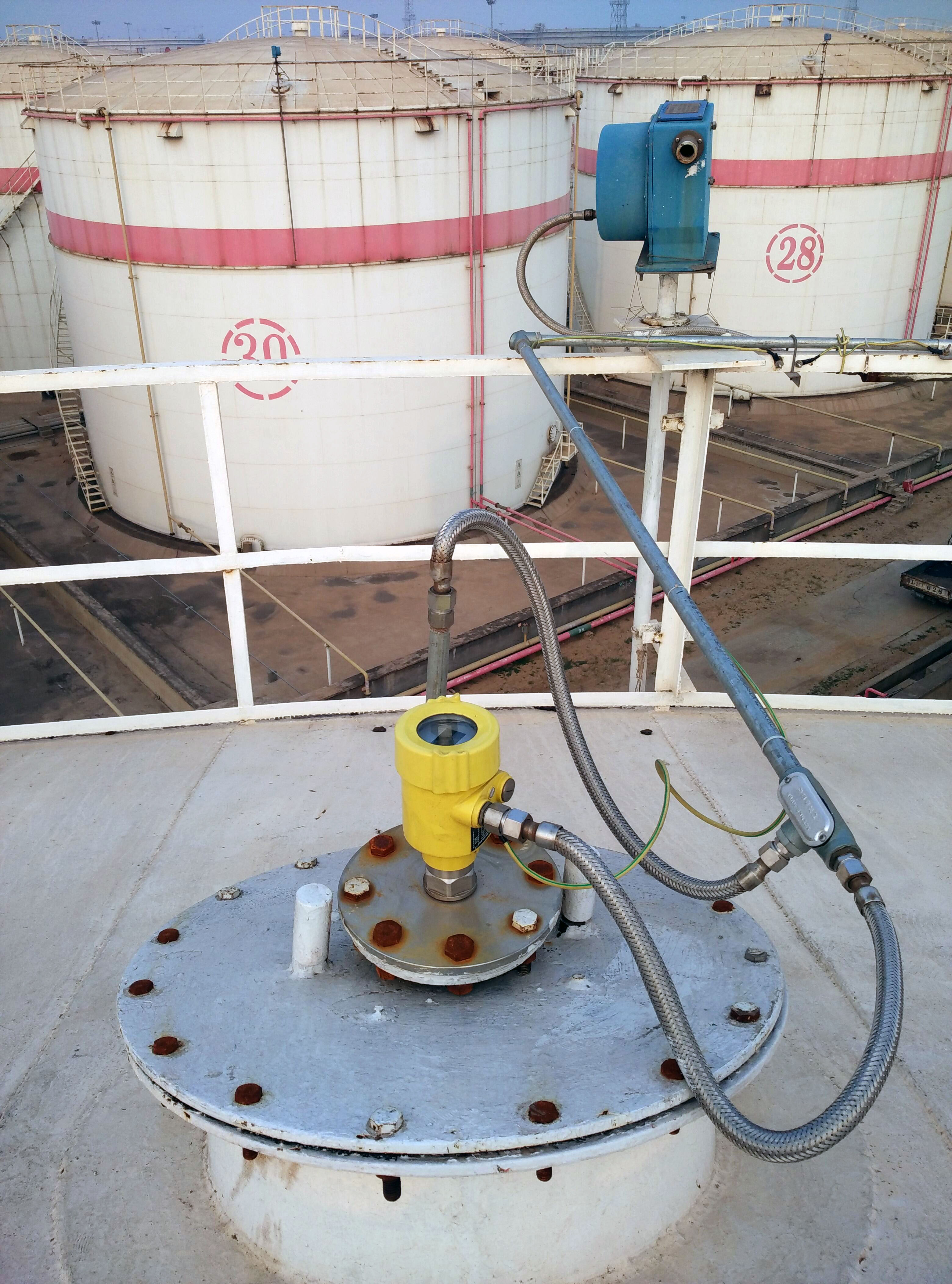 KLD801 Radar Level Gauge For Non-corrosive Liquids Is Used For Level Monitoring Of Non-corrosive Liquids