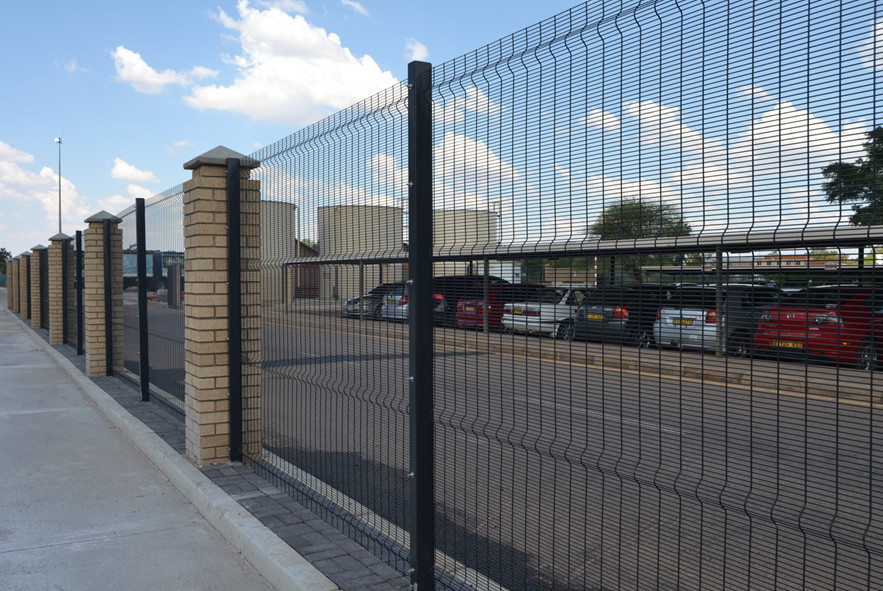 Steel 7ft High Anti Climb Fencing With 76x12.7mm Mesh For Commercial