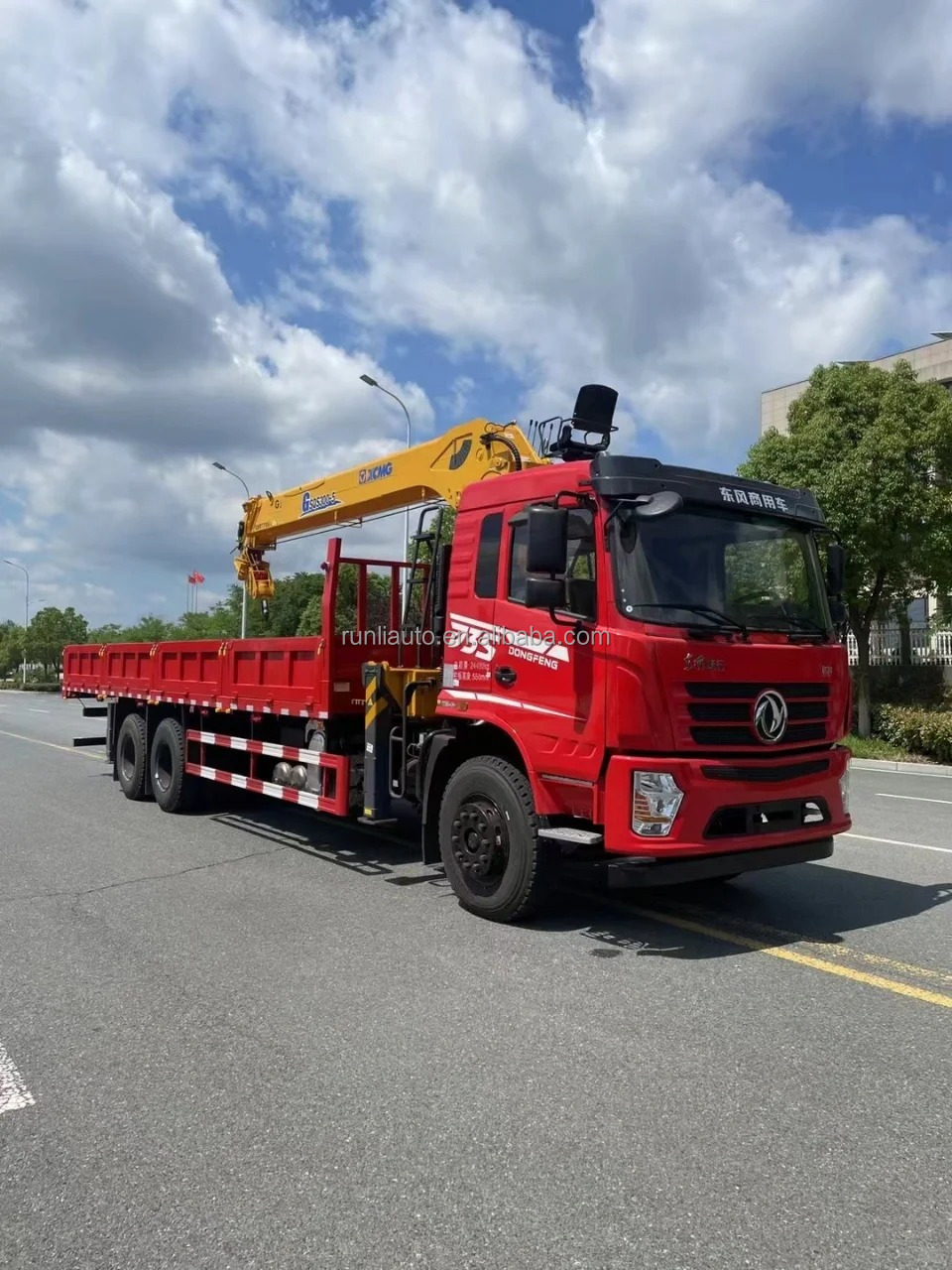 Factory DFAC DongFeng 6*4 Hydraulic Telescopic Boom Truck Mounted 10 Ton Crane