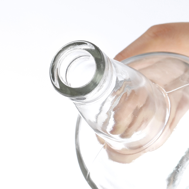 Customize Sealing Type 500ml Empty Glass Bottle for Gin Vodka Whisky Tequila Liquor
