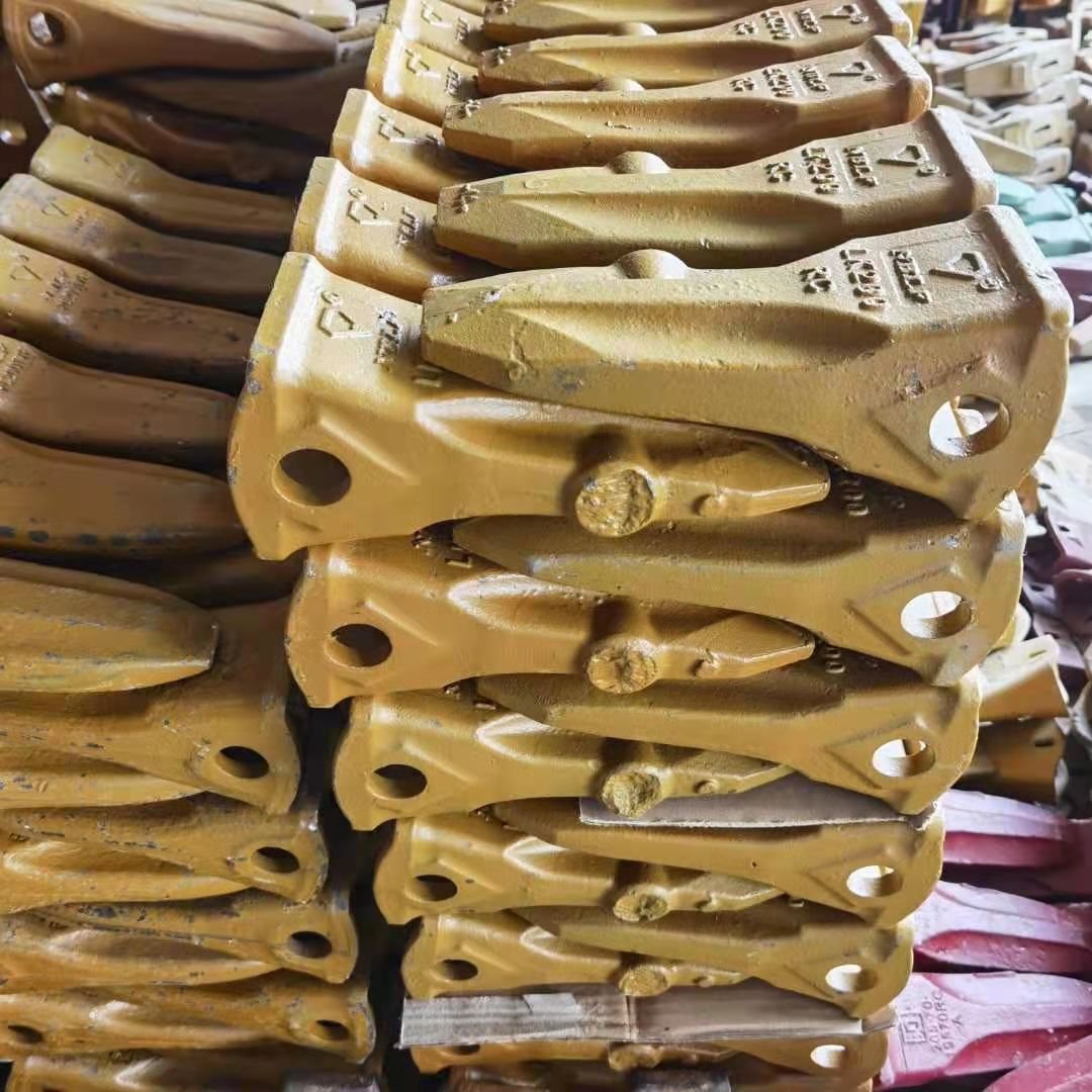 20 ton Excavator Bucket Teeth PC200 Stiff Excavator Bucket Adapter