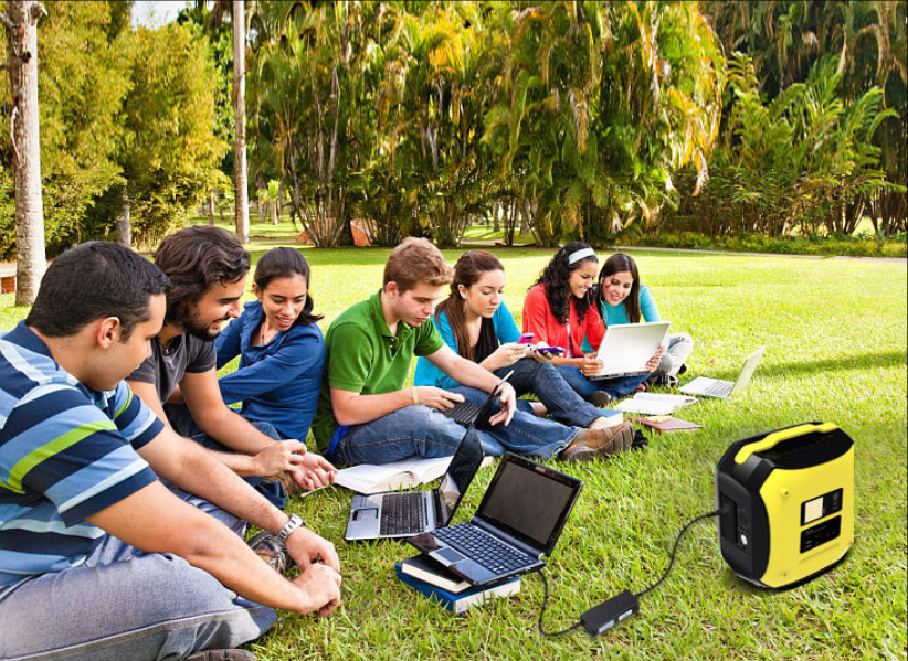 Heavy Duty 24Ah72Ah 1500w Solar Power Bank Solar Portable Generator220v Ac Outlet For Camping