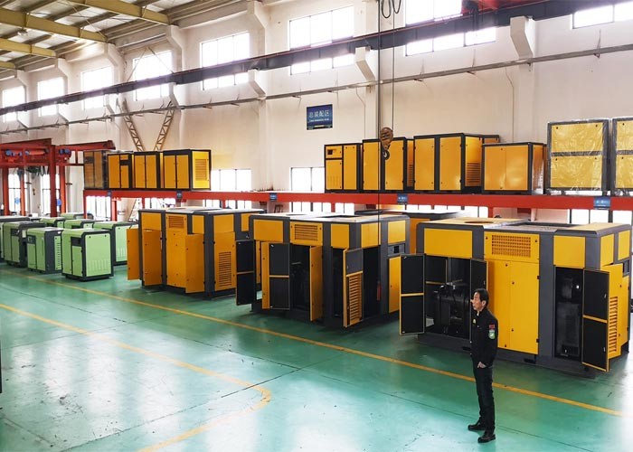 132kw 180hp Rotary Screw Type Air Compressor Air Cooled Easy Operate
