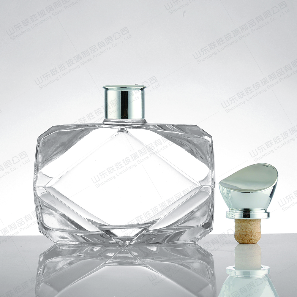 350ml Hand Carved Fire Polish Crystal Shape Glass Whiskey Bottle With Stopper Handmade