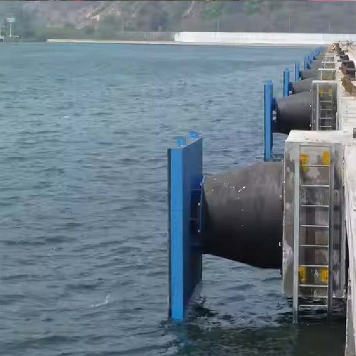 Customized Cone Rubber Fenders Marine Ship Rubber Fender For Ship Protection