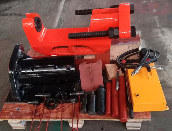 Track Pin Replacement with Portable Hand Power Hydraulic Master Pin Press Fudea Xiamen