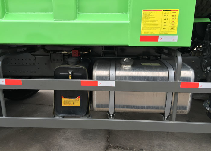 HOWO A7 30 - 40 Tons Tipper Dump Truck RHD 6X4 Air Suspension Lemon Green Color