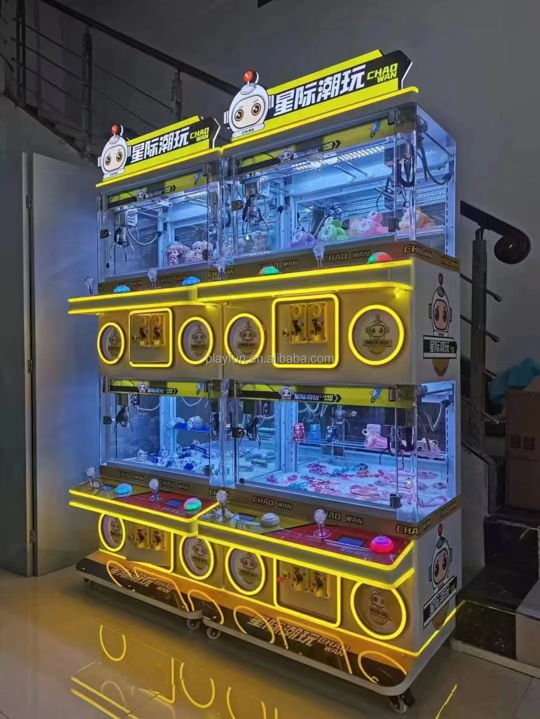 Playfun New Lightful Happy House 4 Players Good Show Boutique Doll Machine Coin Catch Toy Crane Game Machines