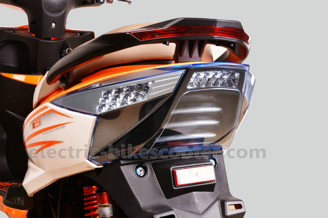 2 Wheeled Powerful Electric Scooter Pedal Assist 48V 600W-1000w 32Ah 90Kmlong Drive Distance