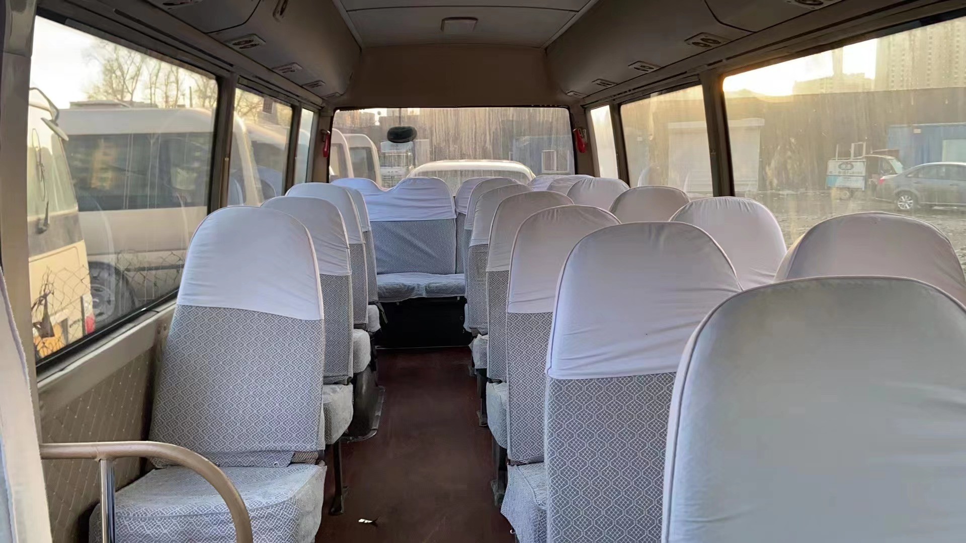 Used Toyota Bus 23 Seats Front Engine Used Coaster Sealing Window Manual Transmission