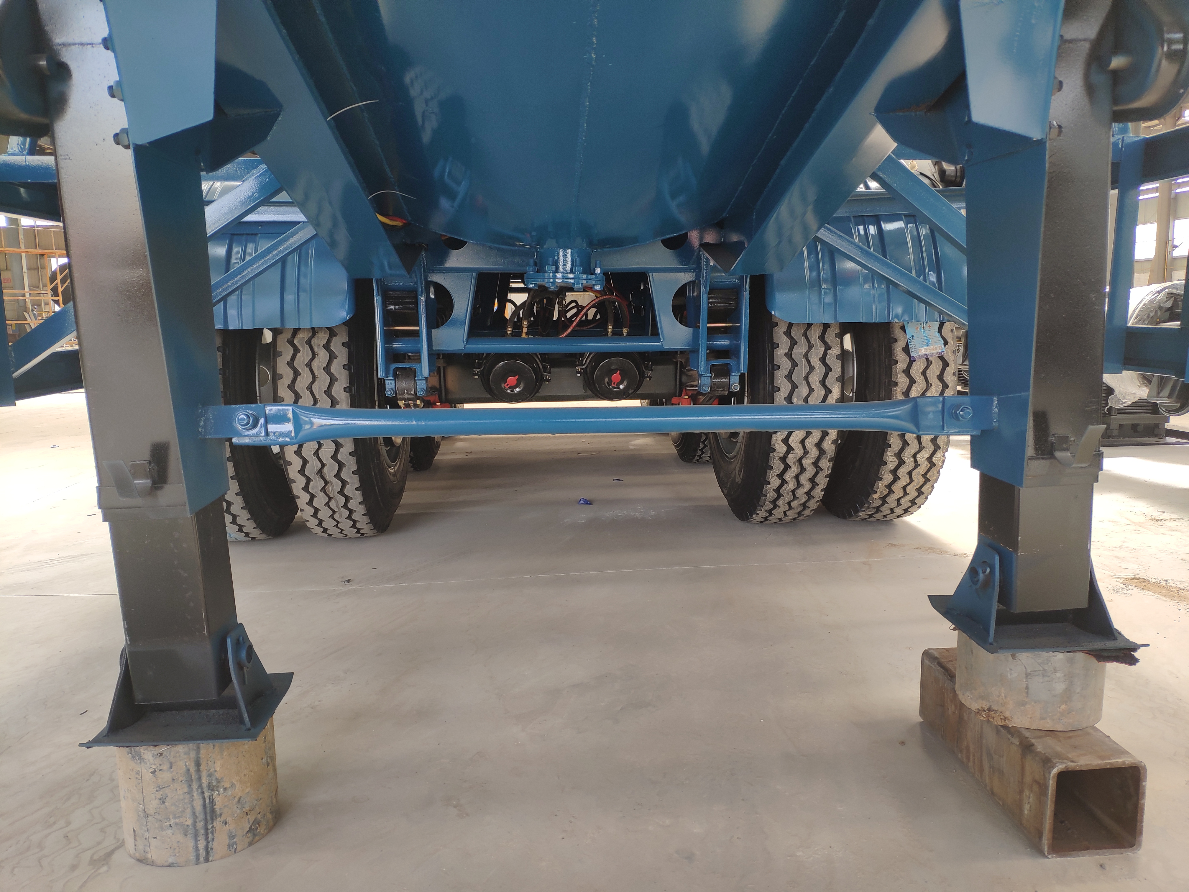 Bulk cement trailer factory