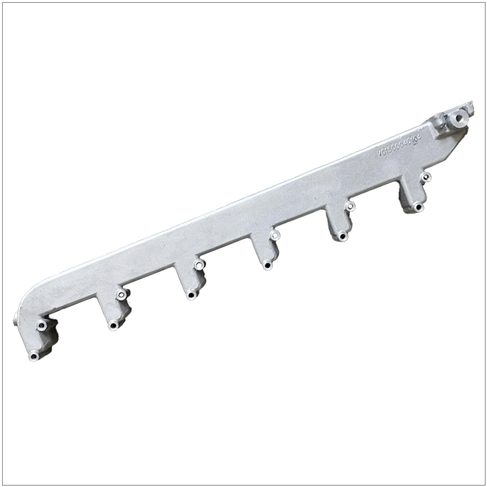 Photo Showing Water Manifold Outlet Pipe VG1500040104 for Howo S6 23- Sinotruk HOWO Sitrak Truck Parts