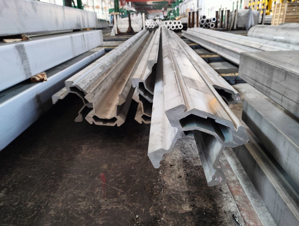 BMH2000 Aluminium Extruded Feed Beam Profiles Mining Industry Application