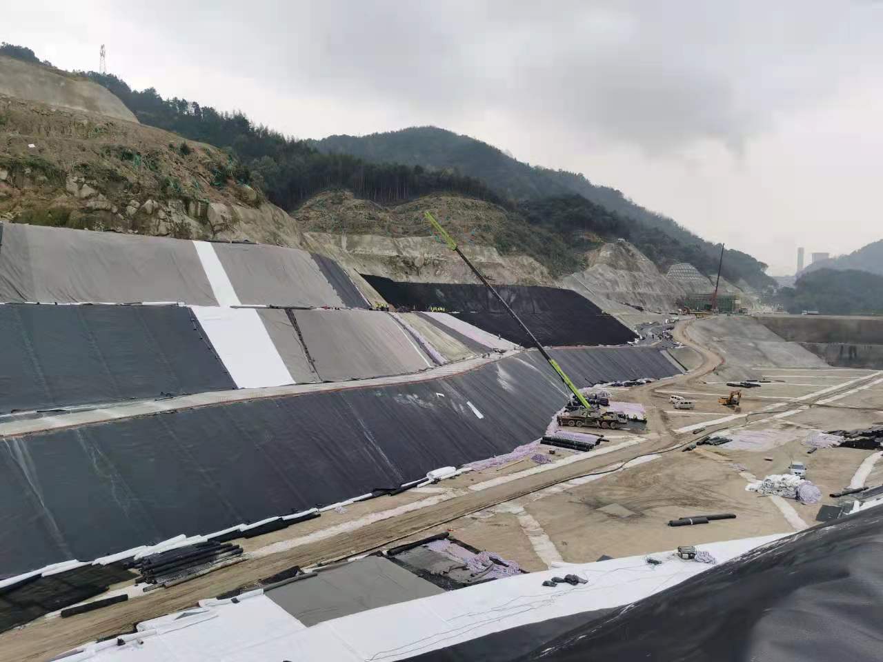 1.5mm 2mm Polyethylene Plastic Geomembrane Liner for Landfill Earthwork Products Exporter
