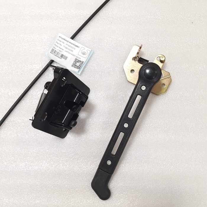 Excavator Parts Back Latch Assy 71Q6-02350 For R140LC9 R160LC9 R140W9 R180W9A