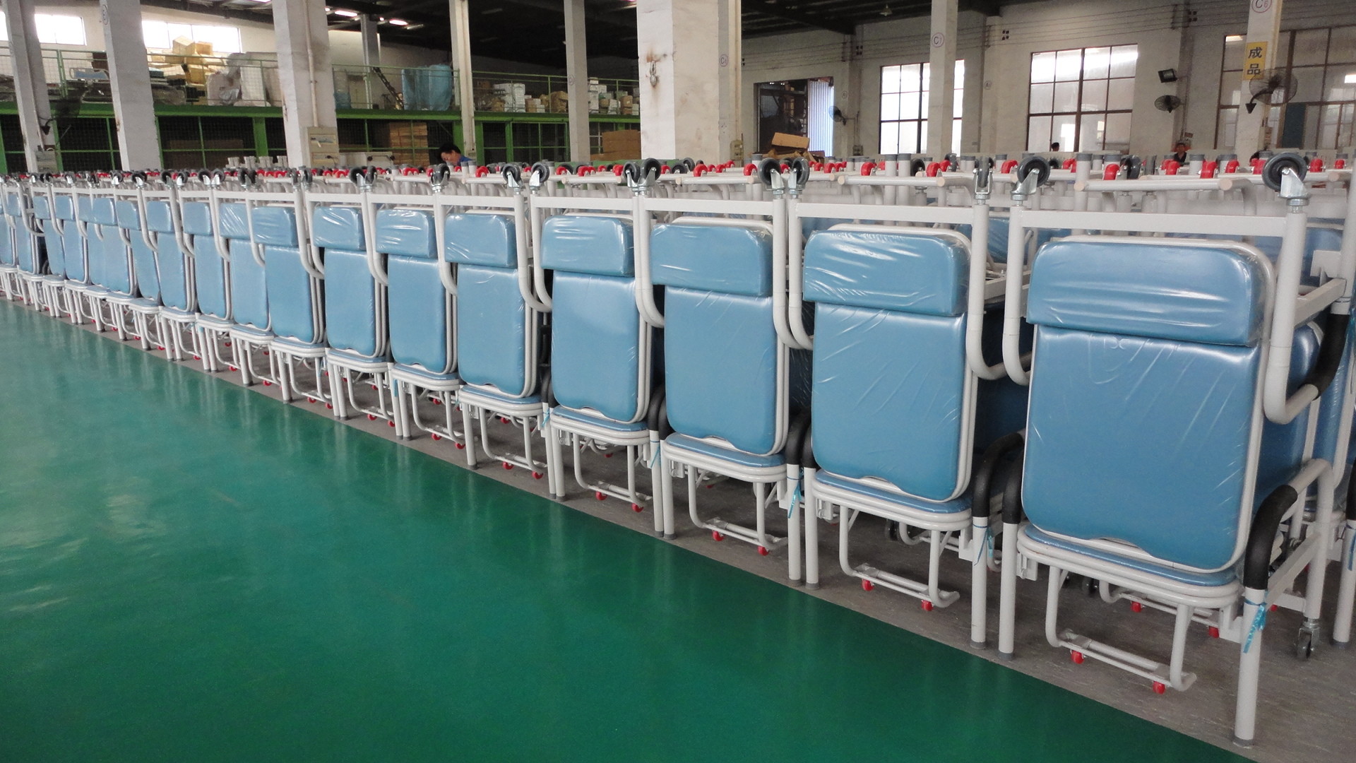 Factory Good Quality Hospital Office School Hotel Accompany Reclining Chair Bed Recliner On Sale