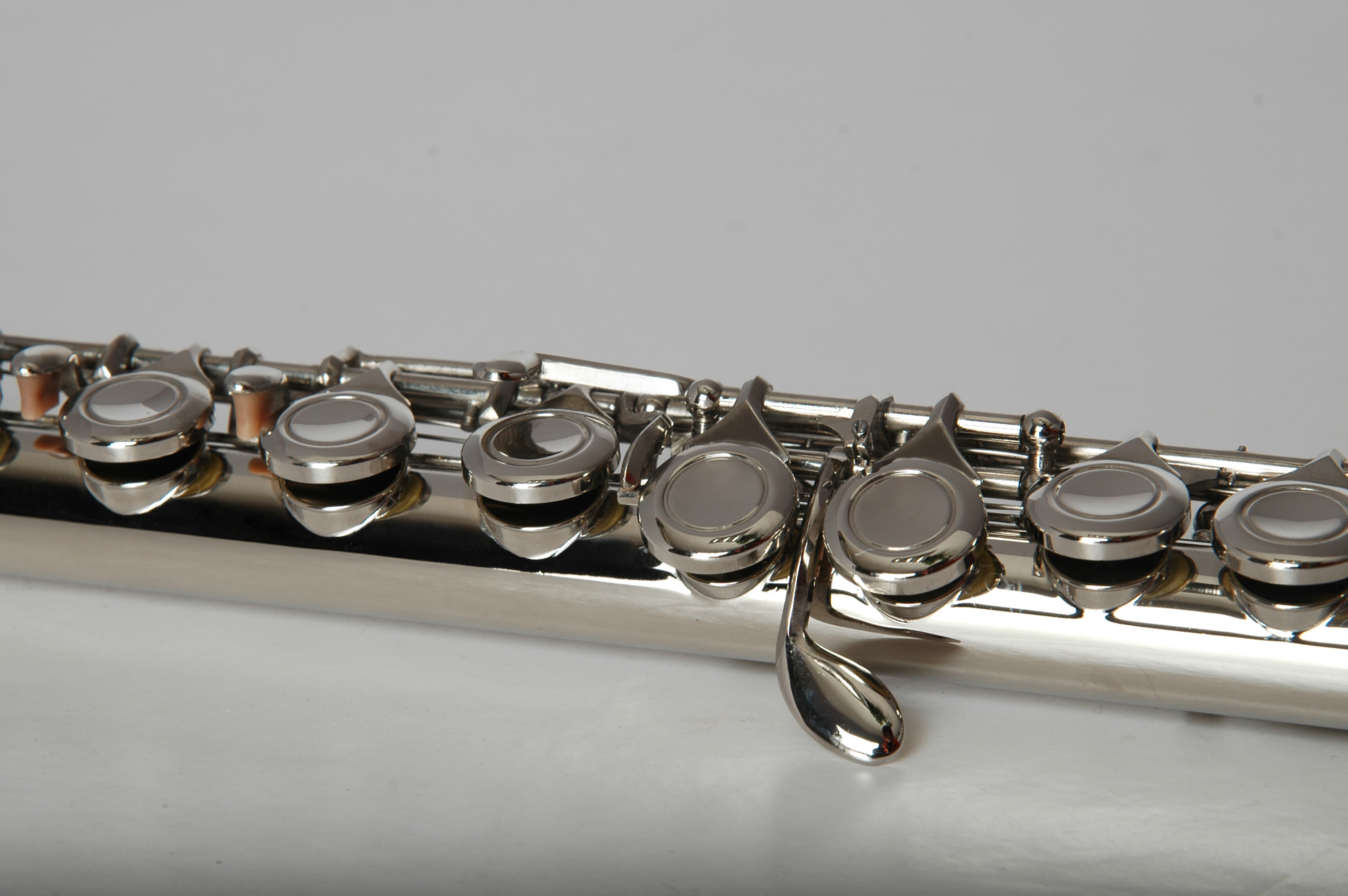 Flute china instrument, piano shop, exquisite production technology, sound quality stability, beautiful environment,