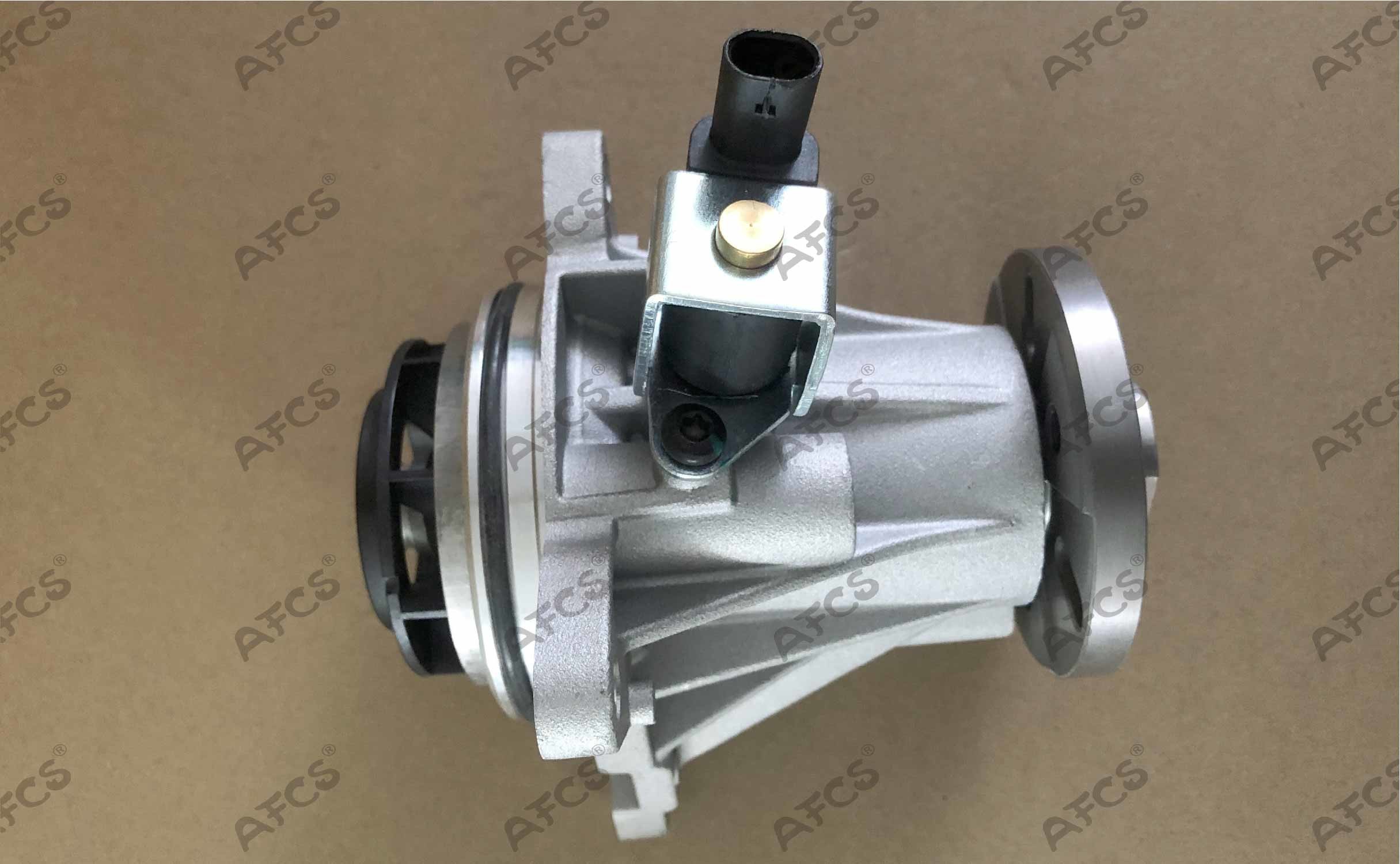 LR089625 LR061982 Car Engine Water Pump For Discovery IV 2009-2018