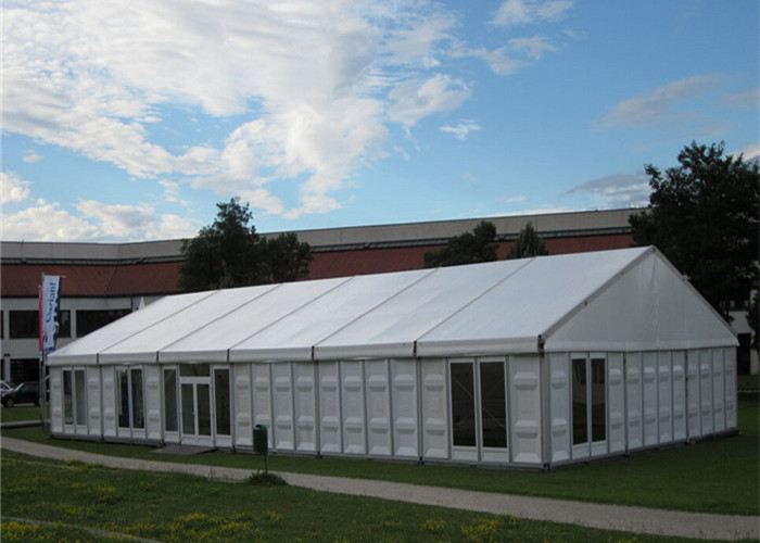 Easy Assembled Large Party Tents With Decoration Inside For Holding 200 People